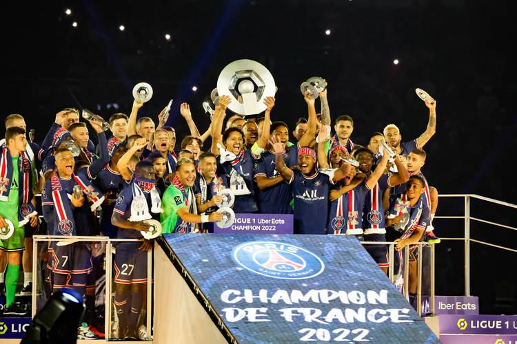 传言称亚泰不搞足球了？媒体人：目前还没有最终的一个说法（网传亚泰将退出足球？媒体人：尚无最终结论）