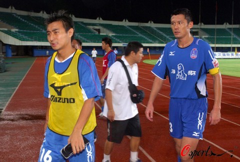 比利亚雷亚尔中场新星崛起：未来的丹尼·帕雷霍和托马斯·帕特（比利亚雷亚尔中场新秀崛起：有望接班帕雷霍与托马斯·帕尔特伊）