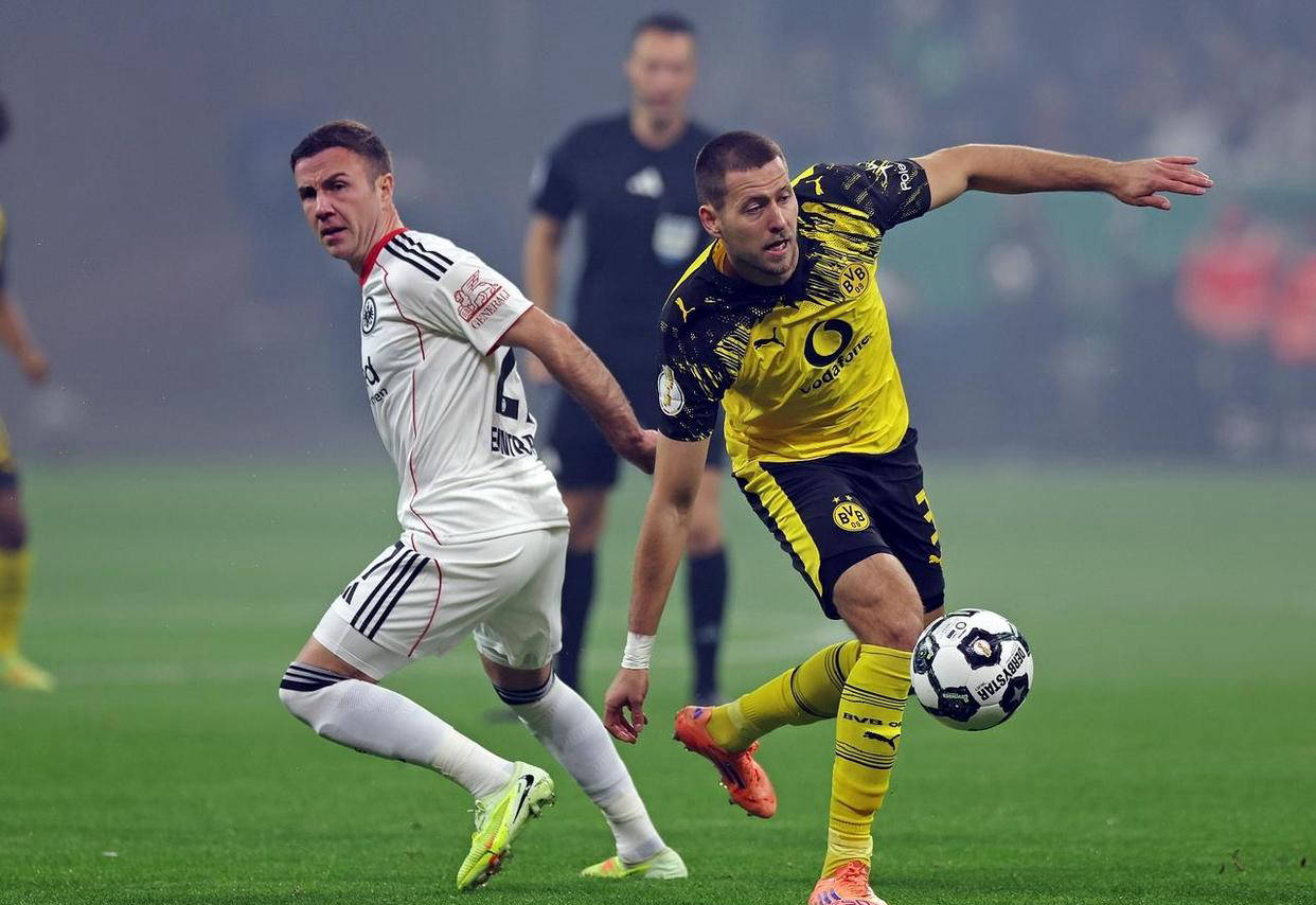 罗马诺：皇马球员们力挺阿隆索，高层愿再给他时间进行打磨（罗马诺：皇马队内力挺阿隆索，高层倾向继续给他时间打磨）