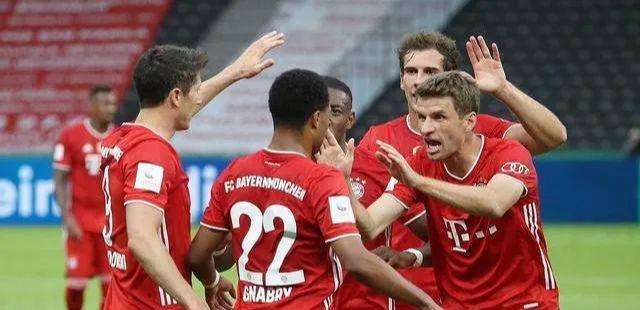 3C：骨上的钢板是我考虑退役原因之一；弗里克说表现好能抽烟（3C：身上钢板让我萌生退役念头；弗里克称表现出色可抽烟）