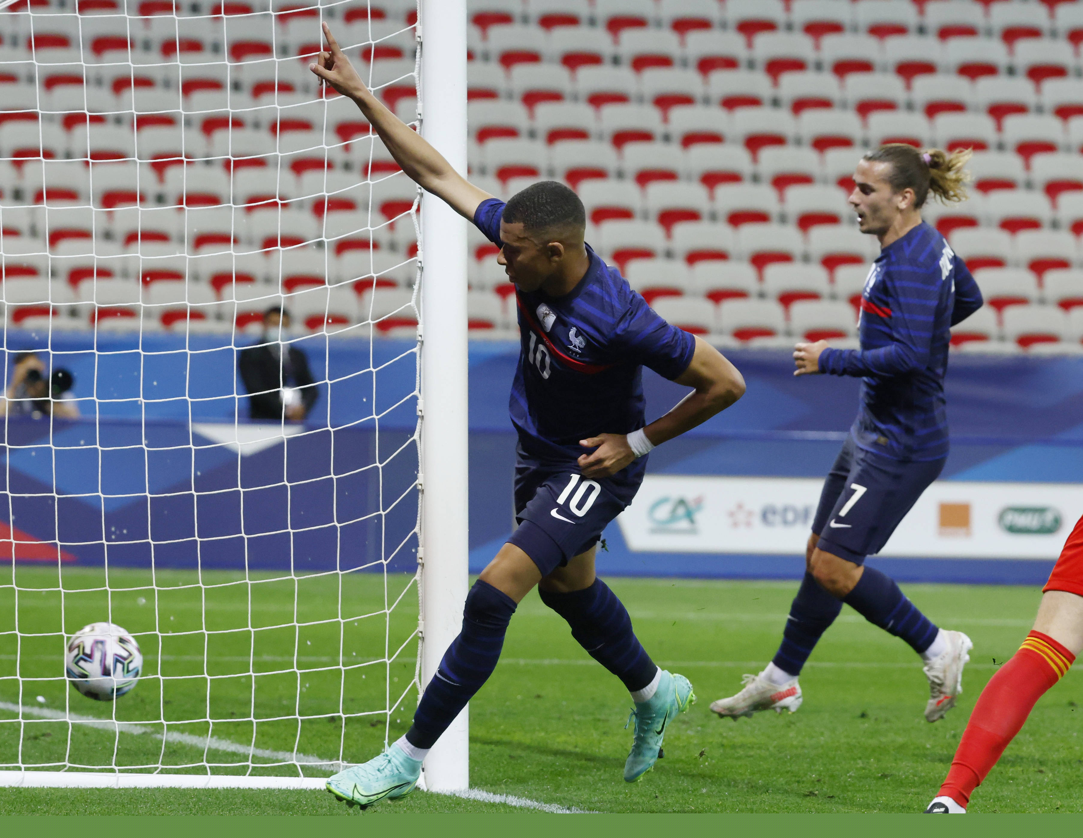 王上源忆更衣室动情讲话：丑话说在前面，不想把问题留到最后（王上源回忆更衣室动情发声：丑话先说，问题不拖到最后）