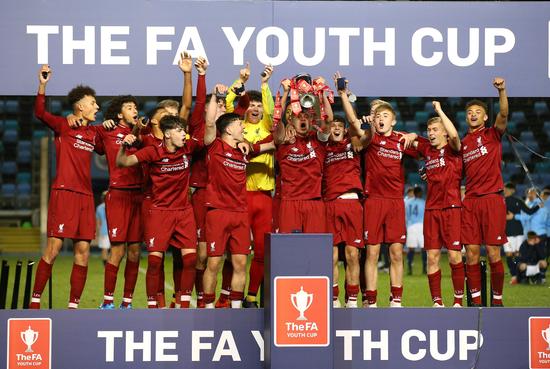 热议成都平神户：虽有遗憾但值得尊重，给中超挣脸没得黑（成都战平神户引热议：有憾但可敬，为中超长脸）