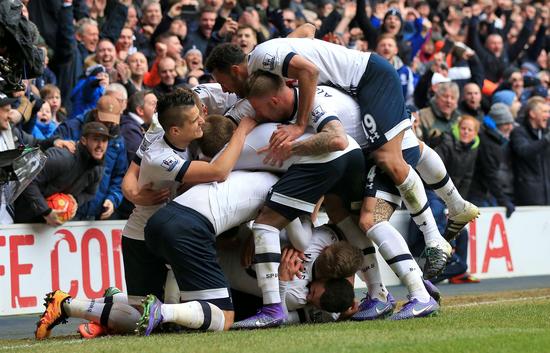 2-0！五大联赛最猛队诞生：三线连续18场不败，同时领跑英超+欧冠（2-0再奏凯！顶级联赛最强势球队三线豪取18场不败，英超与欧冠双线领跑）