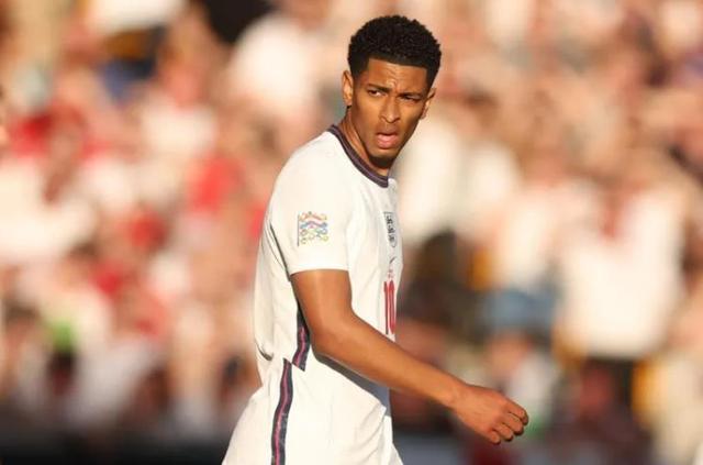 NBA球队战术解析：勇士防守新打法,（拆解NBA战术：勇士防守体系的全新思路）