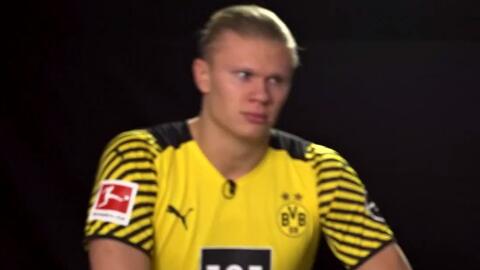 曼联2弃将左右意甲冠军，4500万前锋梅开二度，那不勒斯5连胜登顶（前曼联双将搅动意甲争冠，4500万锋霸梅开二度，那不勒斯豪取五连胜登顶）