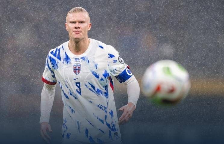 未满21岁意甲赛季至少前15场打进5球，伊尔迪兹比肩皮耶罗（未满21岁便在意甲前15轮打入5球，伊尔迪兹追平皮耶罗）