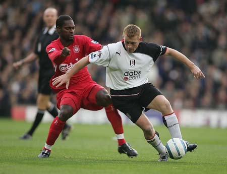 西甲半场：安东尼闪击，费兰戴帽，巴萨暂4-1贝蒂斯（西甲半场：安东尼先拔头筹，费兰戴帽，巴萨4-1暂领先贝蒂斯）