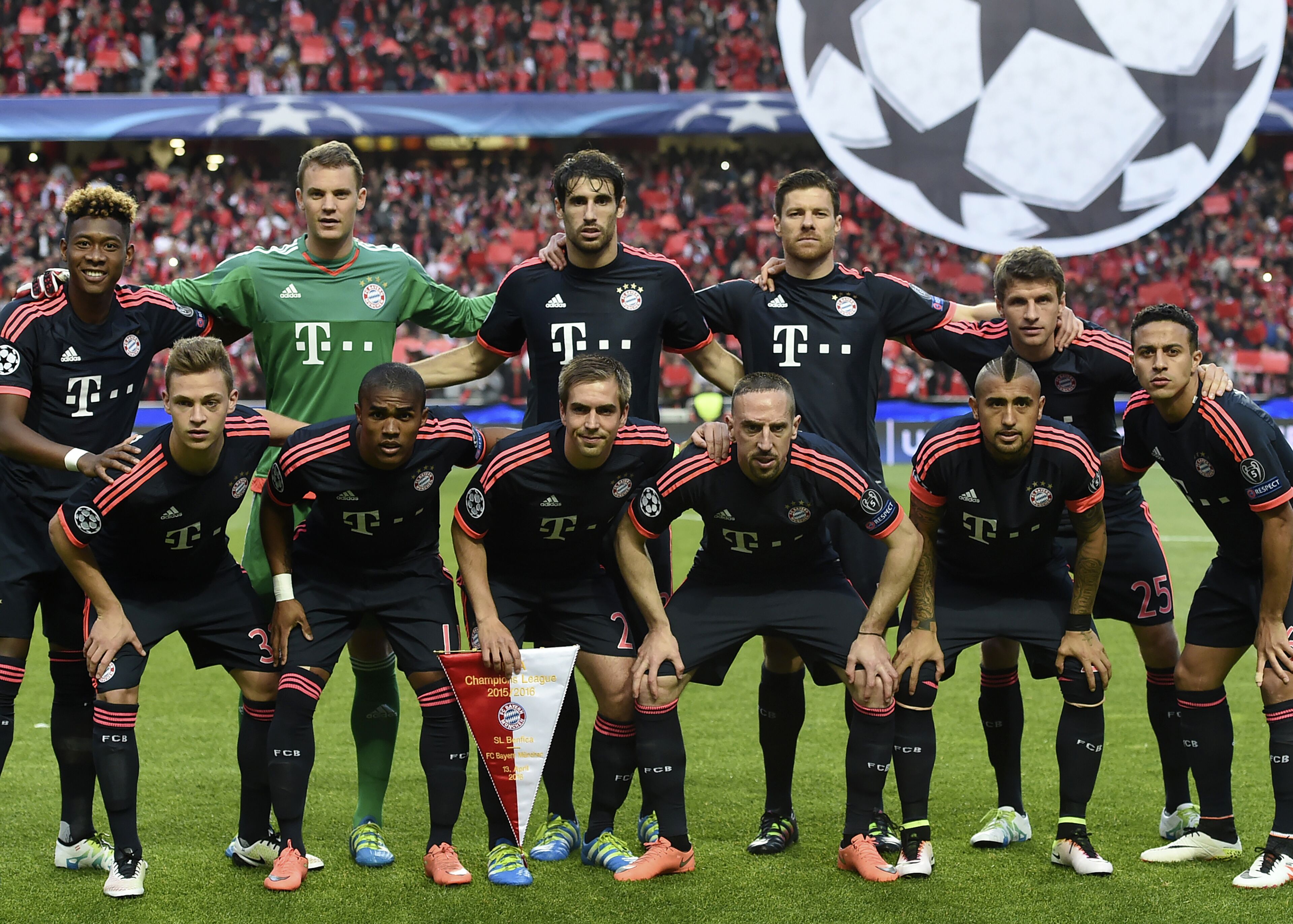 德甲官博祝贺邵佳一：期待邵佳一带领中国国家队走向更高舞台（德甲官博向邵佳一致贺：期待他率国足迈向更高舞台）